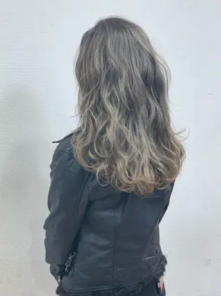 セミロング カラー メンズパーマレイヤー 西山賢志のヘアスタイル