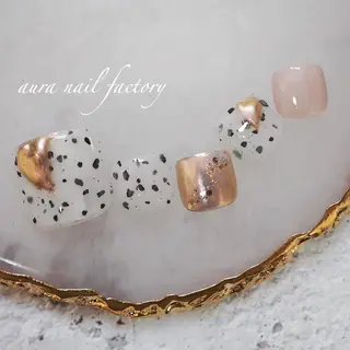 ショート カラー ネイル 赤羽 aura 深爪を断らない✨のネイルデザイン