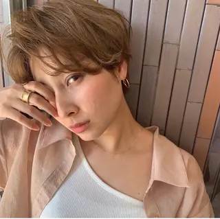 ショート 光石 季世のヘアスタイル