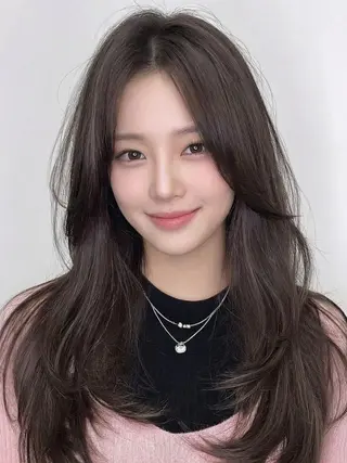 カラー ロング 🎀韓国レイヤー YURINA🎀のヘアスタイル