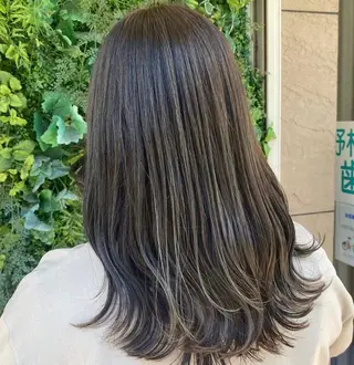 セミロング カラー 透明感カラー/韓国 ヘア🩶yuri🩵のヘアスタイル