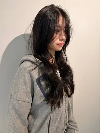 ロング Fev AYAHAのヘアスタイル