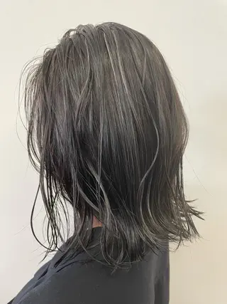 ミディアム カラー 河口 友里のヘアスタイル