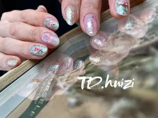 ミディアム めぐみのネイルサロン スタッフ練習のネイルデザイン