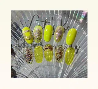 ネイル I-nailロング /ワンホン/キラキラのネイルデザイン