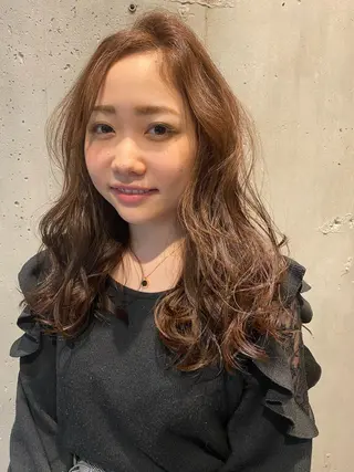 ロング カラー nishido ハイライト/パーマのヘアスタイル