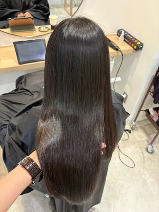 セミロング レイヤー🌟艶カラー 🕊まやのヘアスタイル