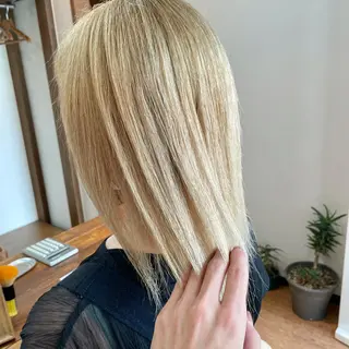ミディアム カラー パーマ ヘアアレンジ 有田裕真 【ブリーチカラー】のヘアスタイル