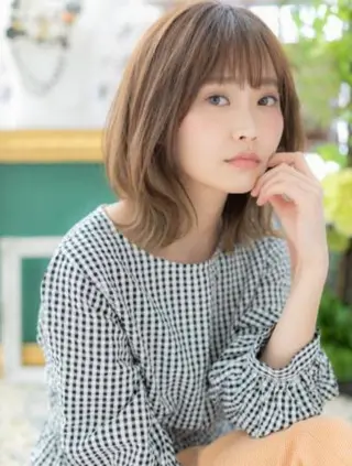 セミロング 出川 宙☘️のヘアスタイル