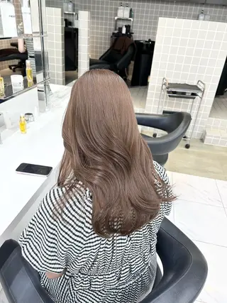 カラー 透明感ベージュ🤎 ナチュラルレイヤーのヘアスタイル