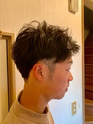 ショート パーマ メンズ Rever Tokyo所属・コンドウ サラのヘアスタイル