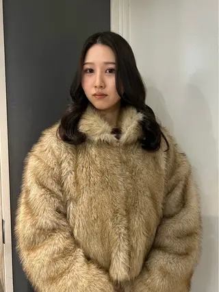 セミロング えり 堀江/ボブ /レイヤー/艶髪のヘアスタイル