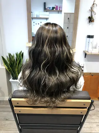 ロング カラー ヘアアレンジ 顔周りカット・相談 レイヤーも◎しずくのヘアスタイル