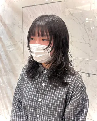 セミロング パーマ かどた はるなのヘアスタイル