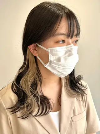 カラー ハイトーンイヤ リングカラー清水隆央のヘアスタイル