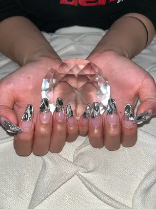 ネイル nail.salon .Reversalのネイルデザイン