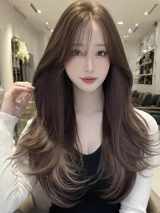 ロング カラー フォーカス ジャパンのヘアスタイル