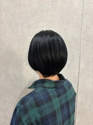 ショート soleil by ailes所属・Yunoka/切りっ ぱなし/顔まわりのヘアスタイル