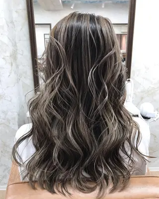 ロング TAKU 美容師のヘアスタイル