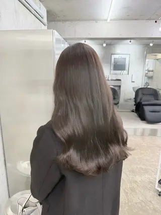 ロング カラー たいき/グレージュ/ 透明感/ブリーチなしのヘアスタイル