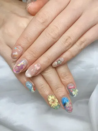 ネイル 高木 維麗絲のネイルデザイン