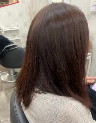 ミディアム カラー 藤田 麗安のヘアスタイル