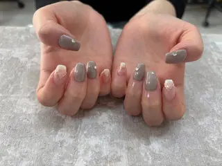 ネイル 大島 玲奈のネイルデザイン