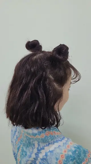 ミディアム ヘアアレンジ ヘアメイクサロン Red Lipps のマツエク・マツパデザイン