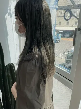 ロング カラー HaKU 藤本かすみのヘアスタイル