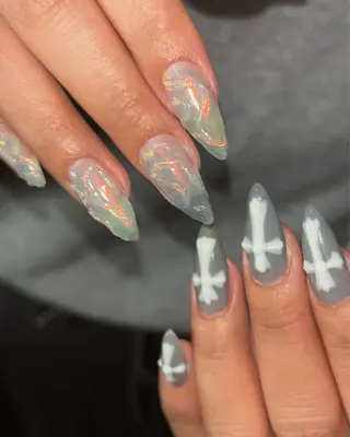 ネイル 🪐富島彩夏 /海外nail🪐のネイルデザイン