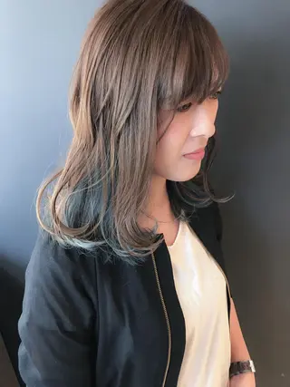 ミディアム カラー BOX mico.のヘアスタイル