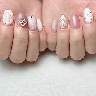 ネイル かおる KAORUのネイルデザイン
