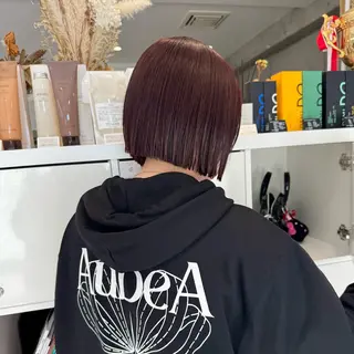 ショート カラー 会田有紀 /切りっぱなしボブのヘアスタイル