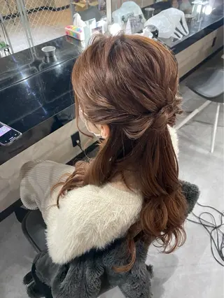 セミロング ヘアアレンジ KISSSWAN はなのヘアスタイル