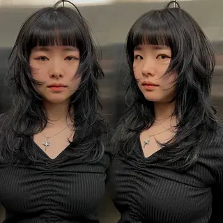 ミディアム ウルフ/レイヤー/ ブリーチカラーのヘアスタイル