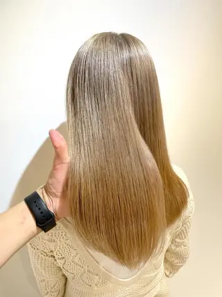 セミロング カラー 過去一の柔髪ヘア 🌿einshairのヘアスタイル