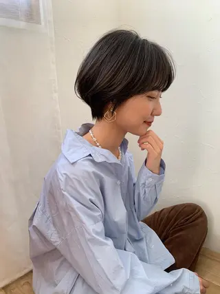 ショート カラー stylist店長 岡本真依のヘアスタイル