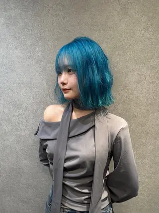 ミディアム カラー jyui/原宿 ハイトーン/デザインのヘアスタイル