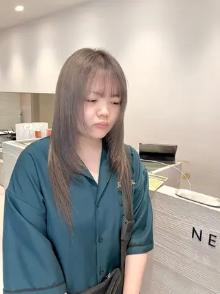 ロング カラー サキ🤍ハイトーン 🩰くびれ巻きヘアのヘアスタイル