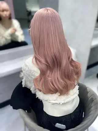 ロング karen/韓国ヘア / ブリーチ/透明感のヘアスタイル