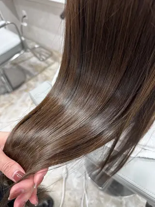 ロング makoto⌇レイヤ ー⌇艶カラー🍒のヘアスタイル