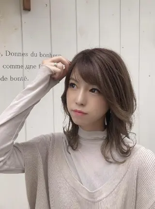 ミディアム grandage 北千住のヘアスタイル