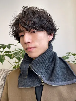 ショート パーマ メンズ 💓パーマ，💗 レイヤーカットのヘアスタイル
