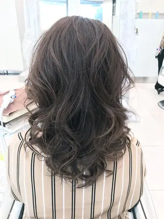 セミロング カラー 田中 慎也のヘアスタイル