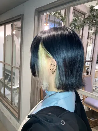 ショート カラー ナルセナツキ 👾ハイトーンのヘアスタイル