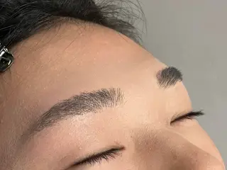 メンズ アイブロウ まつ毛/眉毛サロン Miri山下のマツエク・マツパデザイン