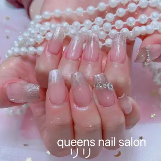 ネイル queensnail 🧸mikaのネイルデザイン