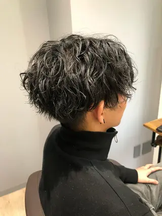 ショート カラー パーマ メンズ 関西センターパート メンズモデル募集のヘアスタイル