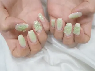 ネイル 中江 彩芽のネイルデザイン