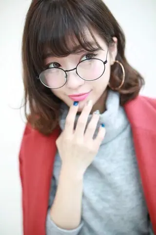 ミディアム カラー ✖️リーアキト LEEAKITO✖️のヘアスタイル